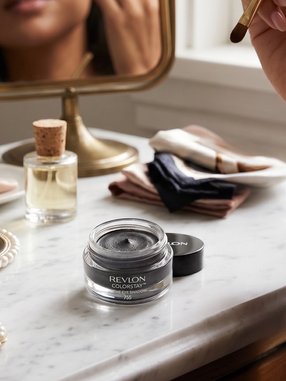 Revlon ColorStay Creme Eye Shadow Charcoal Gray - Licorice 755